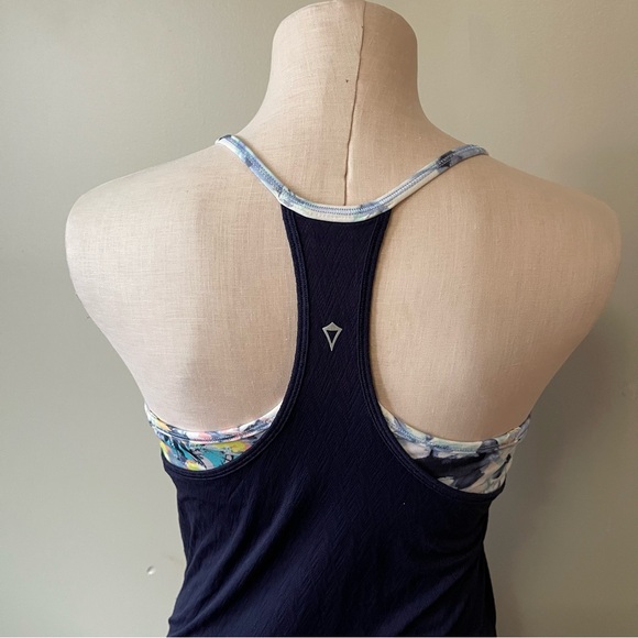 IVIVVA by LULULEMON Girls Tank Top - Picture 4 of 8